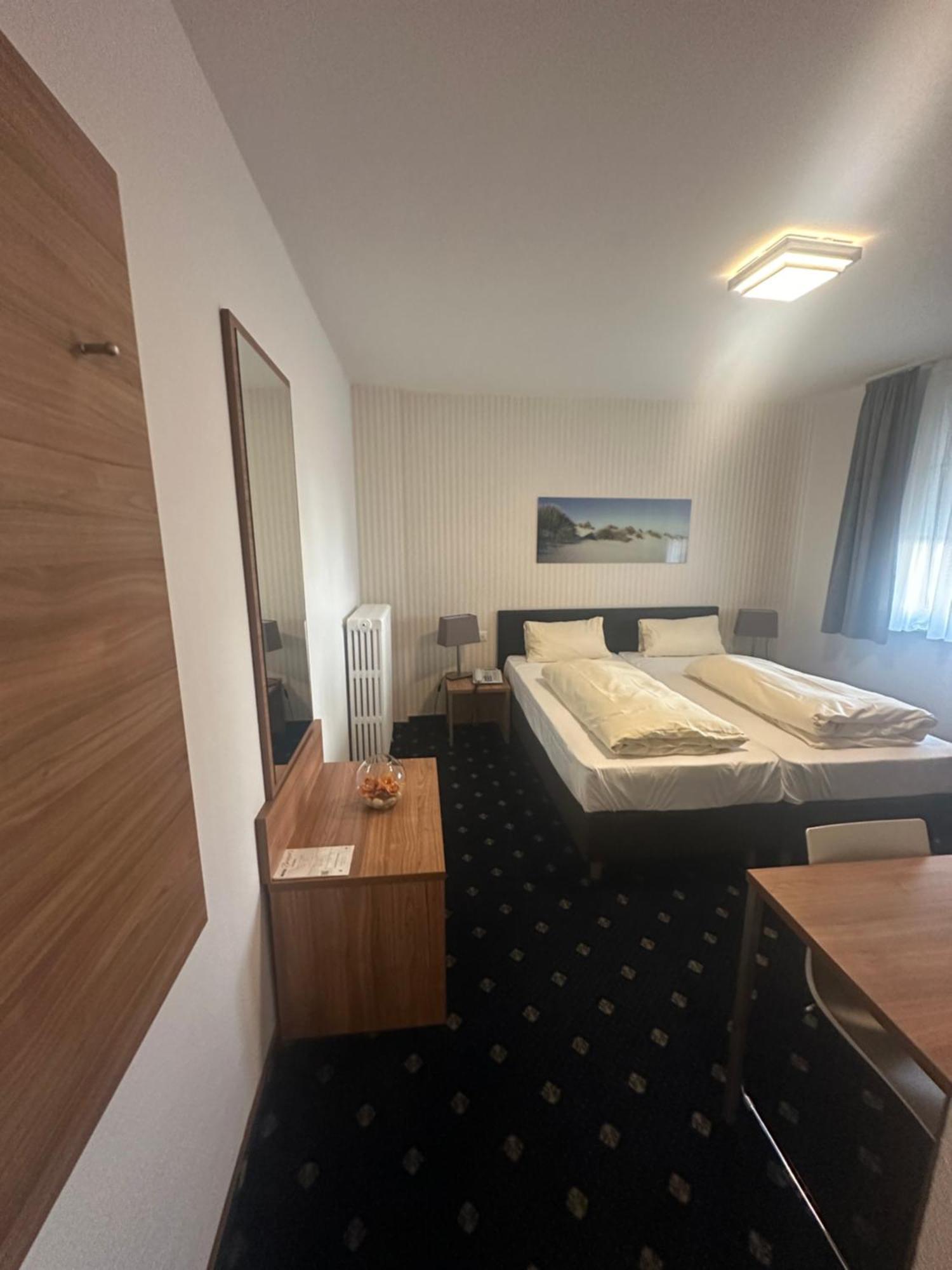 Hotel Benger Krefeld Buitenkant foto