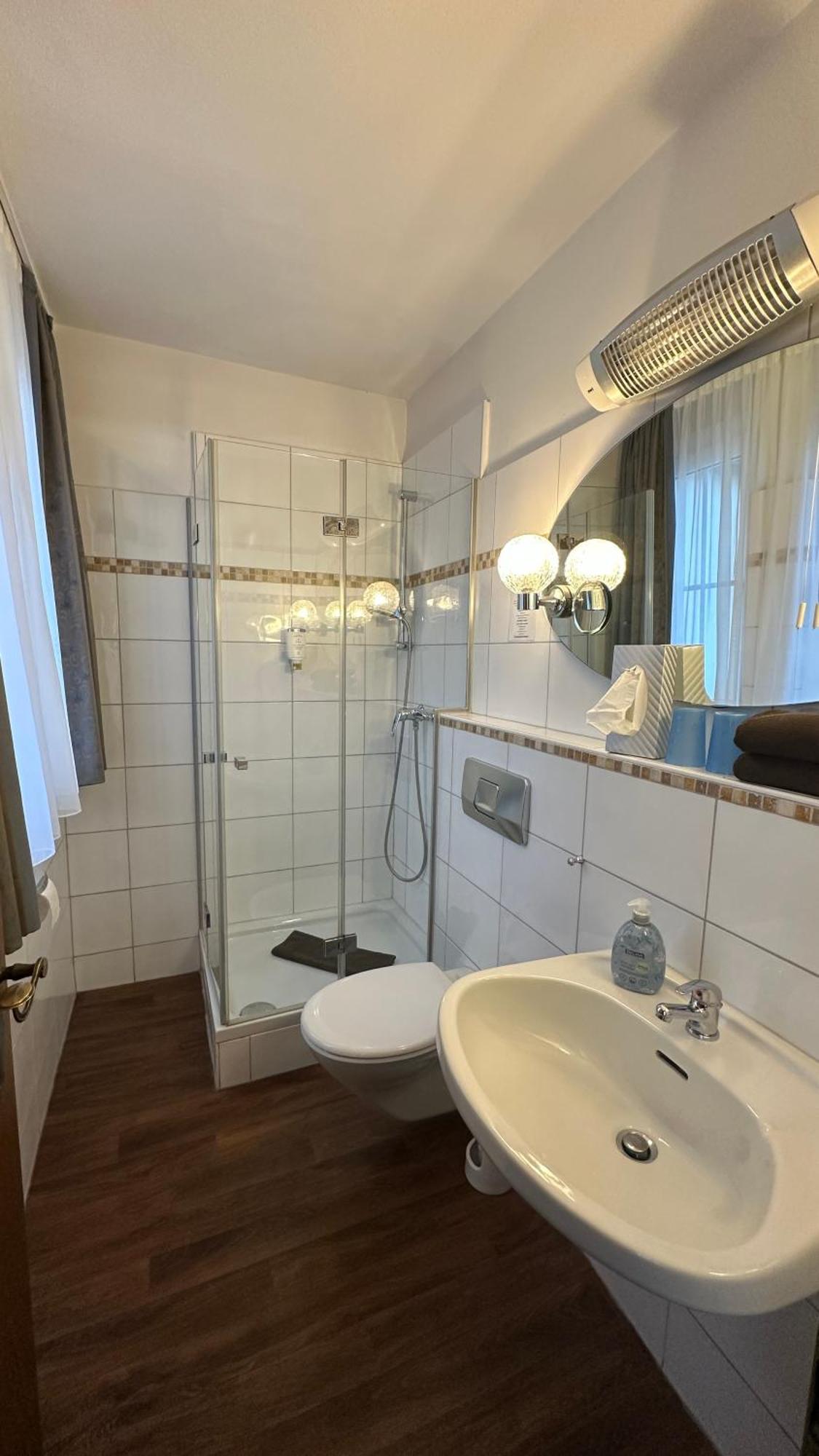Hotel Benger Krefeld Buitenkant foto